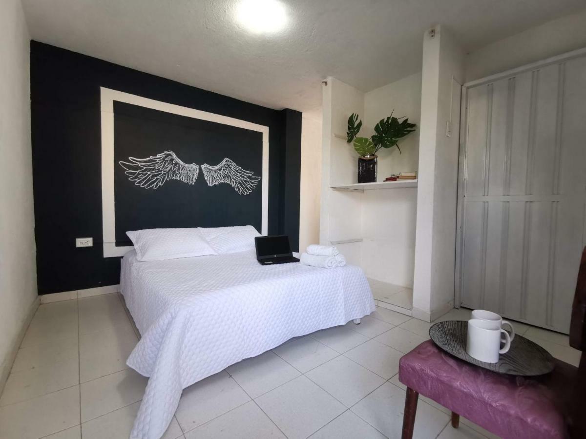 Monasterio Hostal *